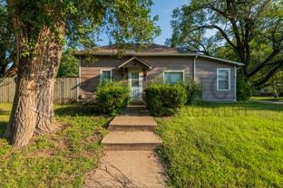 301 N Spruce St - Photo 1 of 1
