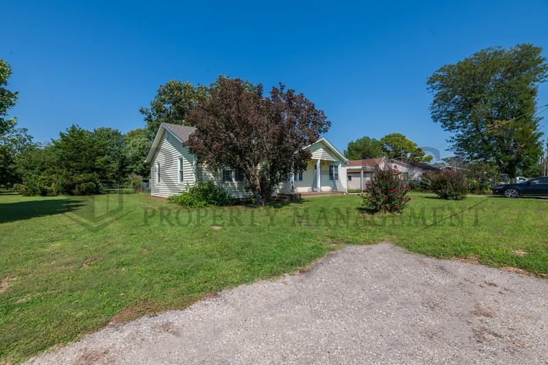 902 W Wallingford St - Photo 3 of 26