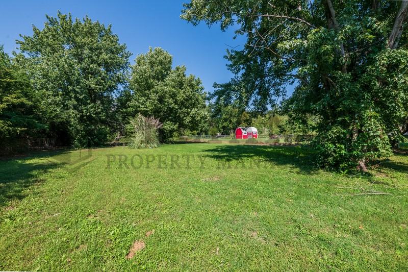 902 W Wallingford St - Photo 7 of 26