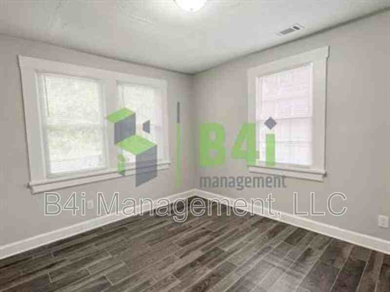 2056 Mason Street - Photo 3 of 9