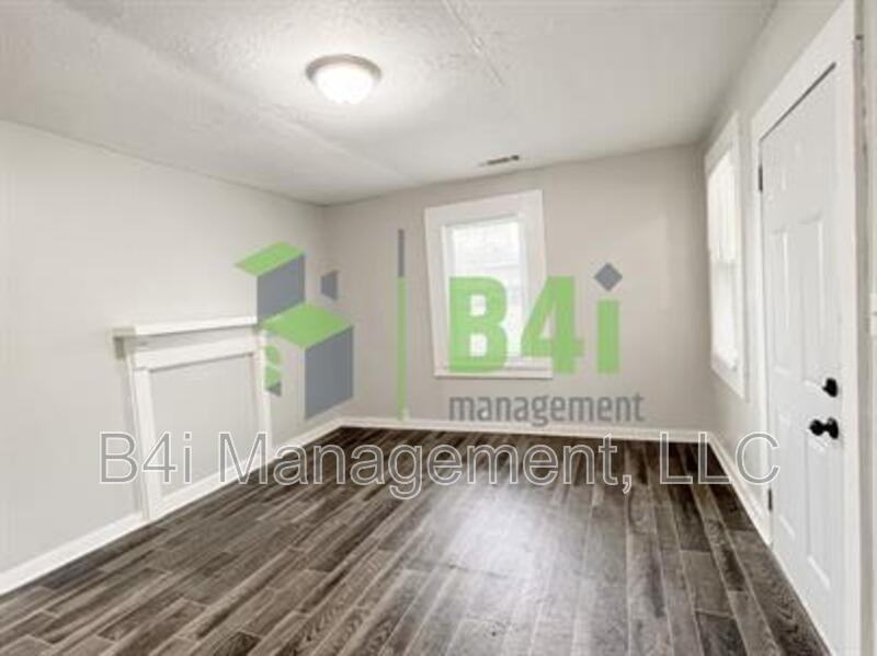 2056 Mason Street - Photo 6 of 9