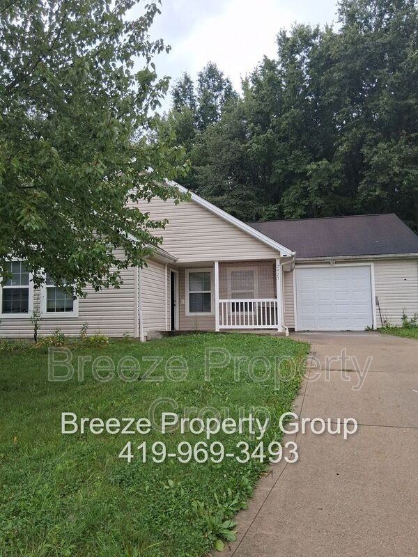 2975 Megan Cir - Photo 2 of 12