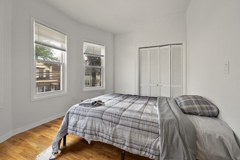 119 Clendenny Ave #2R - Photo 6 of 10