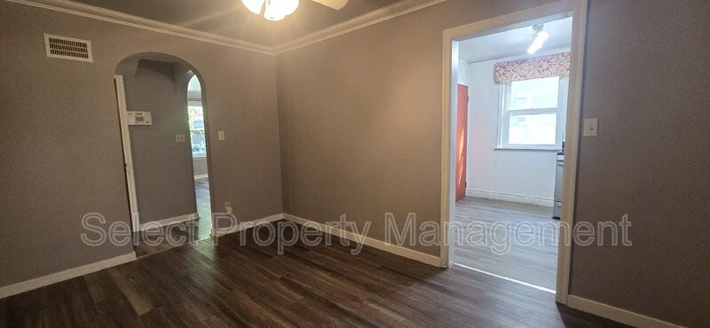1228 Elmwood Ave - Photo 6 of 27
