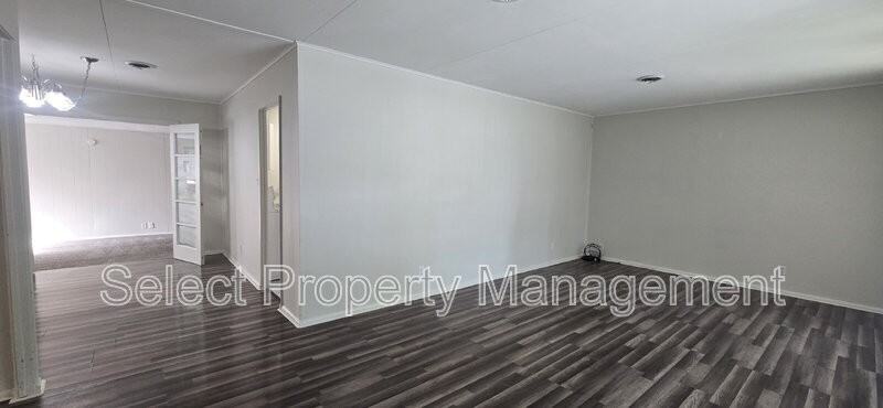 6212 Southcrest Rd - Photo 2 of 26