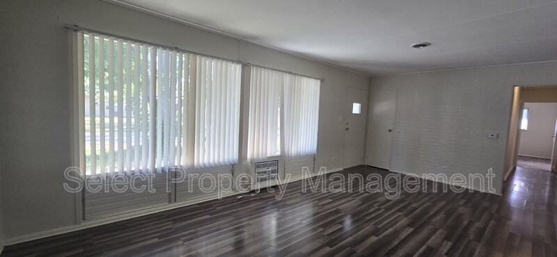 6212 Southcrest Rd - Photo 3 of 26