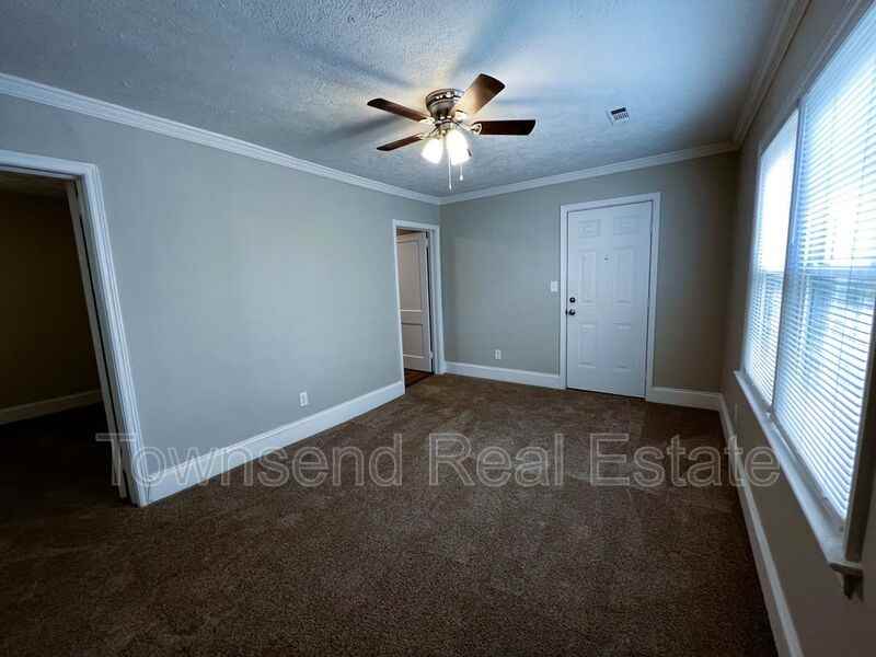 217 N Virginia Ave - Photo 2 of 13