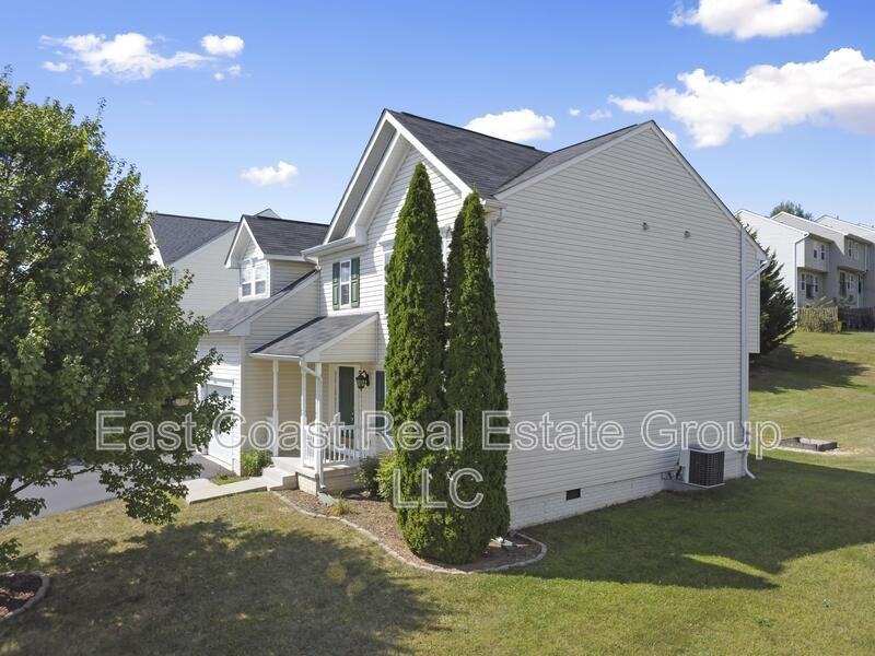 125 Amelia Dr - Photo 3 of 38