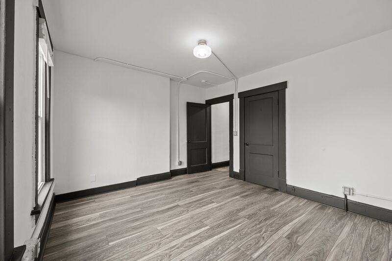 945 E Whittier St - Photo 7 of 19