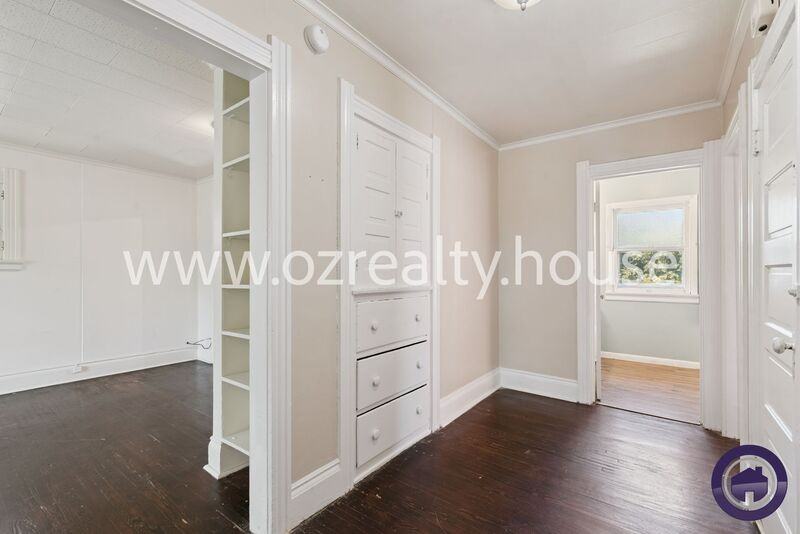 2727 Robinwood Avenue #2 - Photo 2 of 17