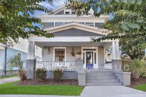featured image of 517 E 40th St
