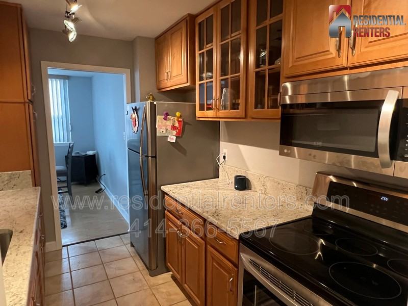 1707 N Prospect Ave #5E - Photo 2 of 22