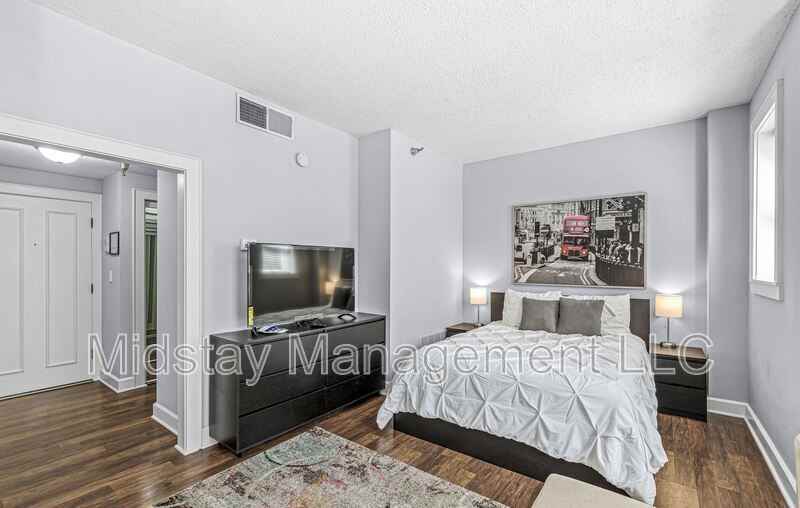 230 E 9th St - Photo 3 of 5