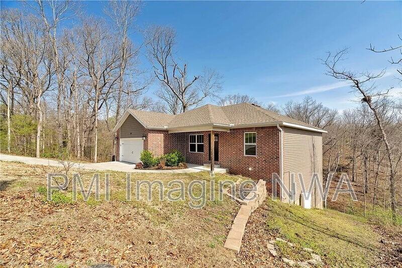 54 Morvan Dr - Photo 2 of 36