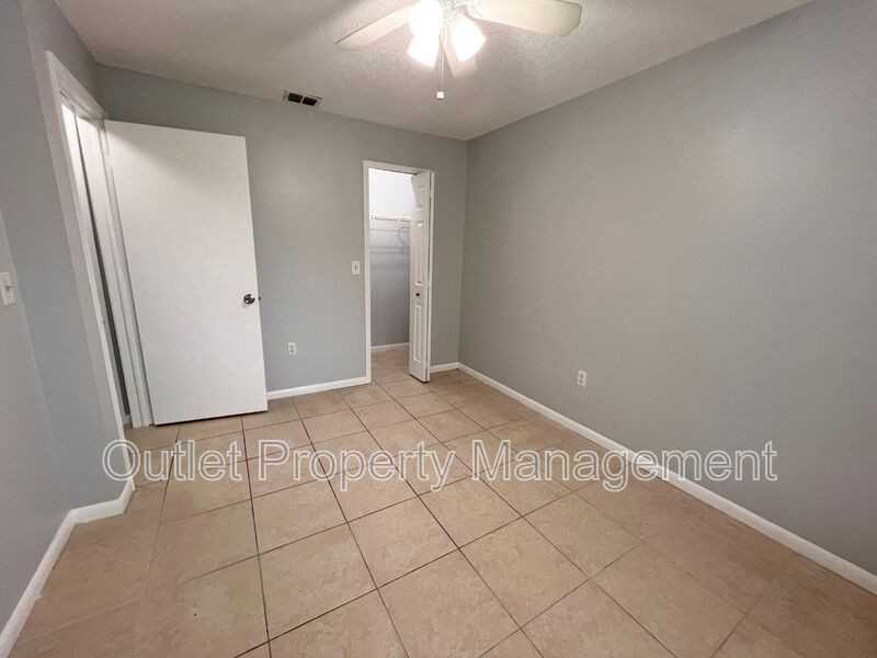 411 Slumber Ln - Photo 5 of 13