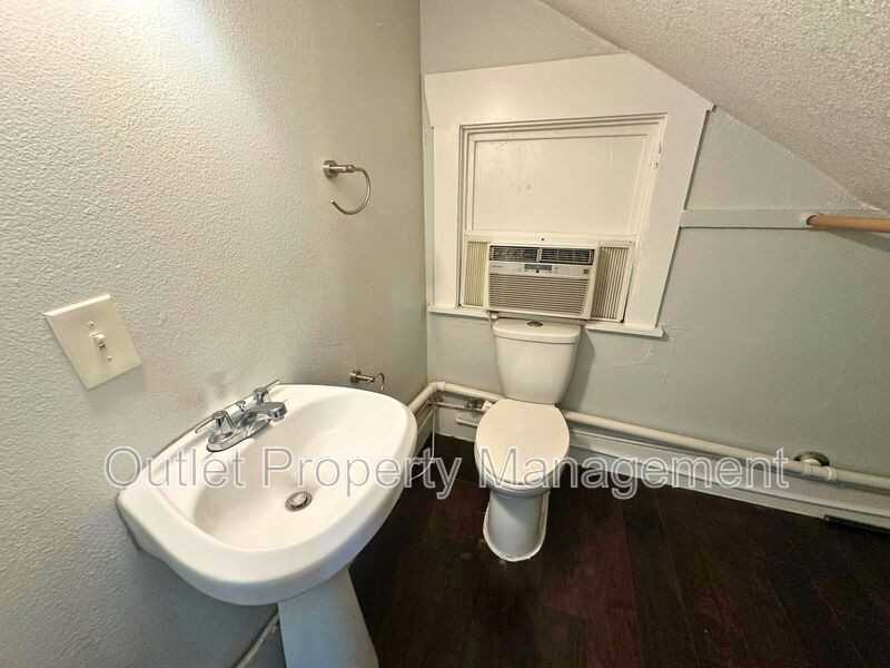 133 E Concord St #1 - Photo 5 of 7