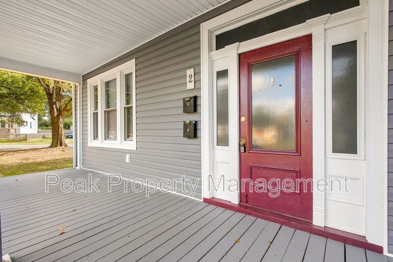 2 Dundee Avenue #2LOWER - Photo 3 of 18