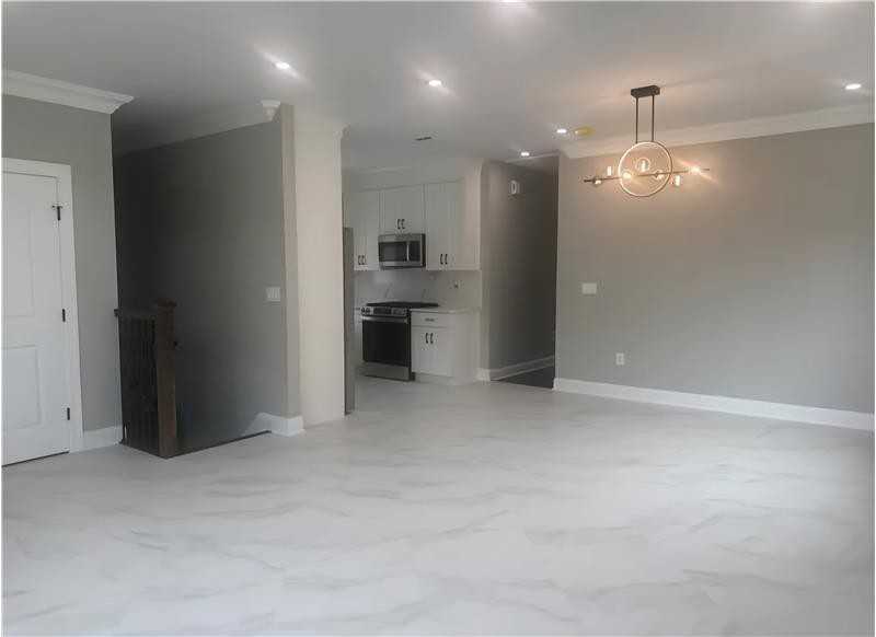 464 Vernon Ave #2 - Photo 3 of 14
