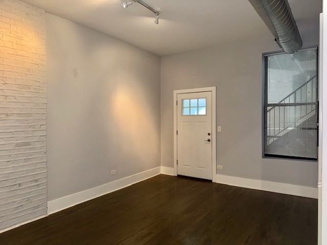 1722 West 21st Street - Photo 4 of 13