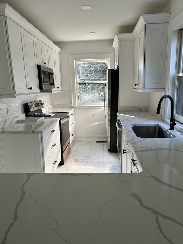 716 Riverside Drive - Photo 3 of 19