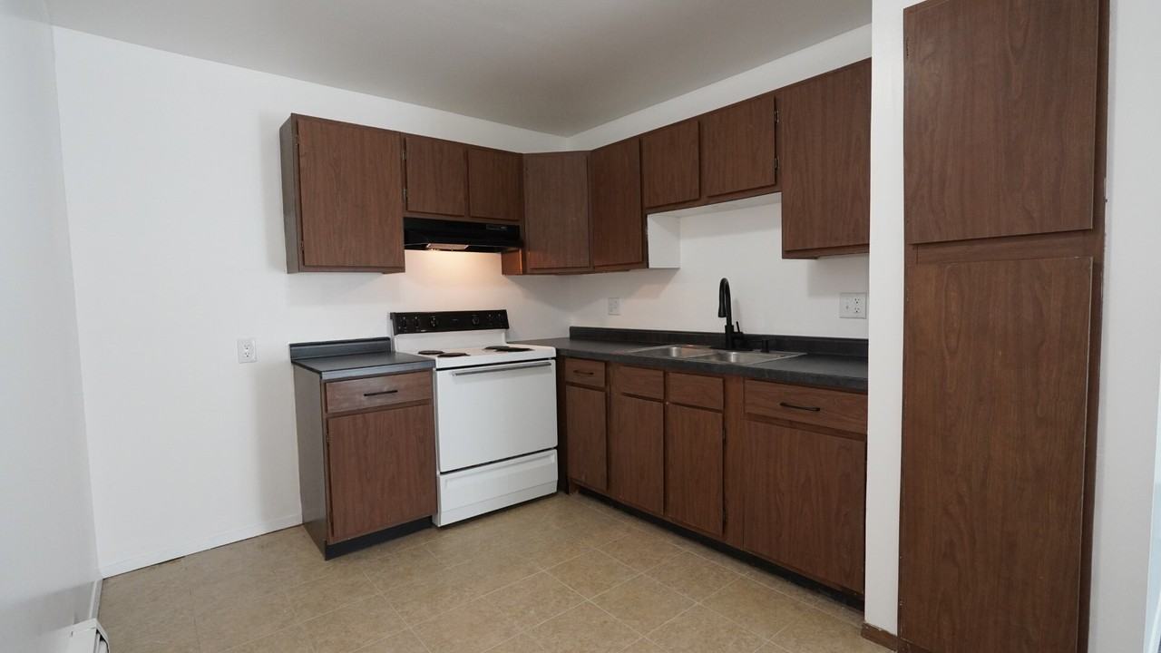 Main St East 211 - Photo 2 of 15