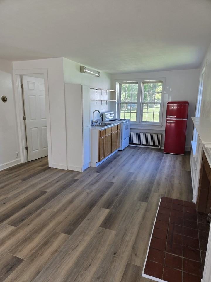 39A Madison Rd - Photo 3 of 10