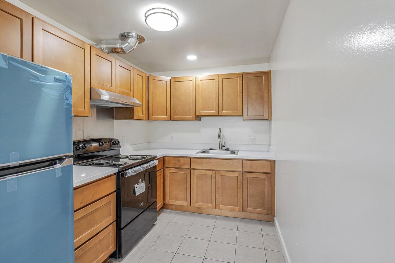 6500 Donal Ave - Photo 2 of 45