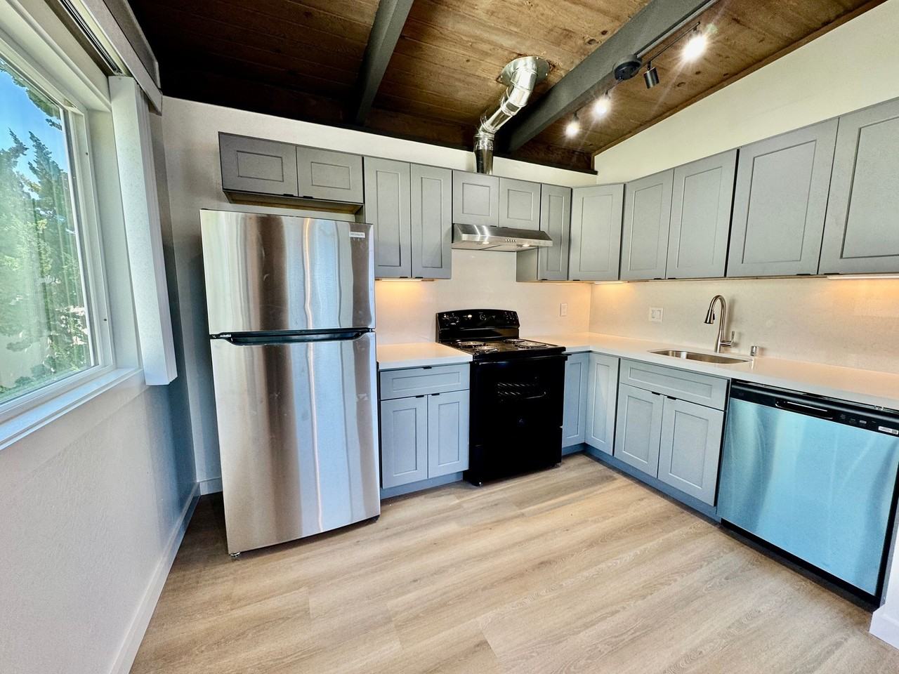 6500 Donal Ave - Photo 7 of 45