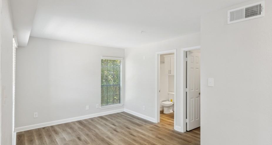 Verandahs at Cliffside - Photo 7 of 34