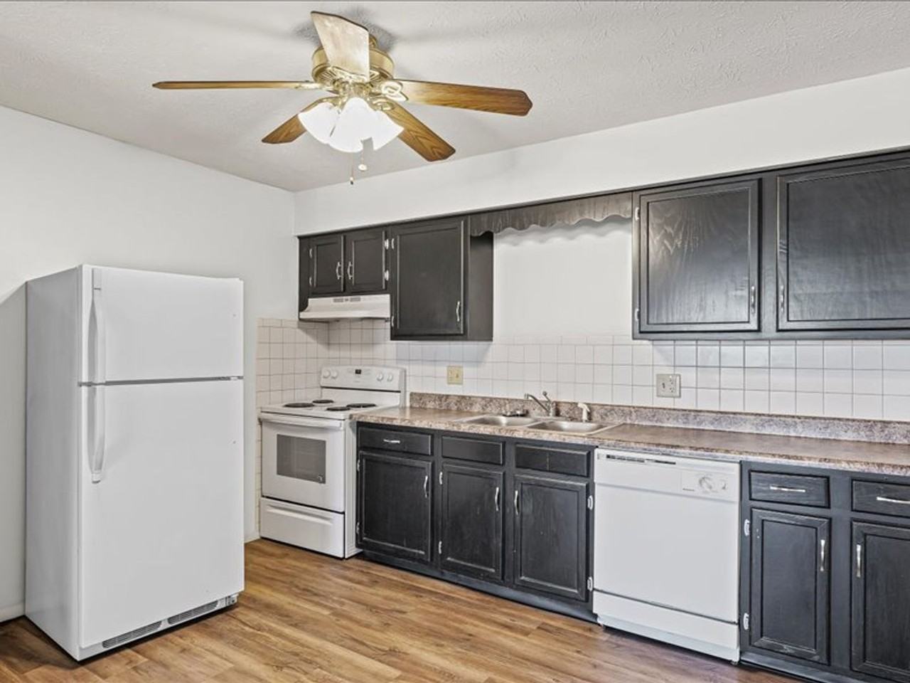 9 Willedrob Road - Photo 4 of 13