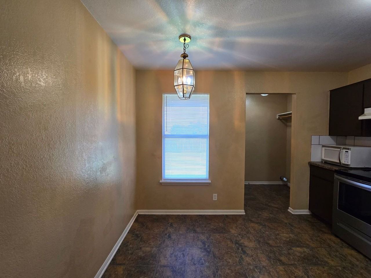 1007 Circle M Dr #A - Photo 5 of 12