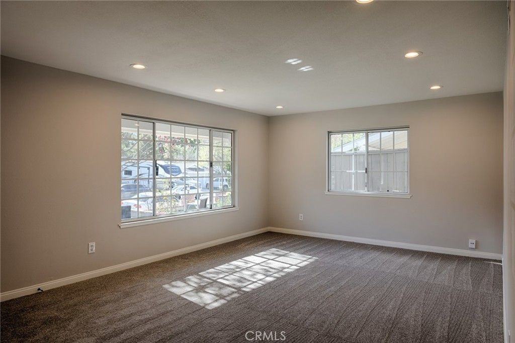 29433 Abelia Rd - Photo 2 of 5