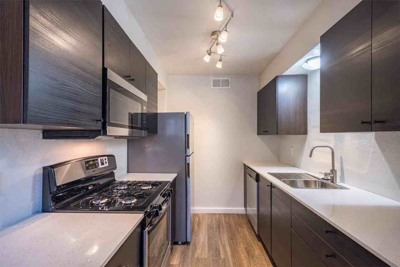 Gault St Apartments - Photo 2 of 12