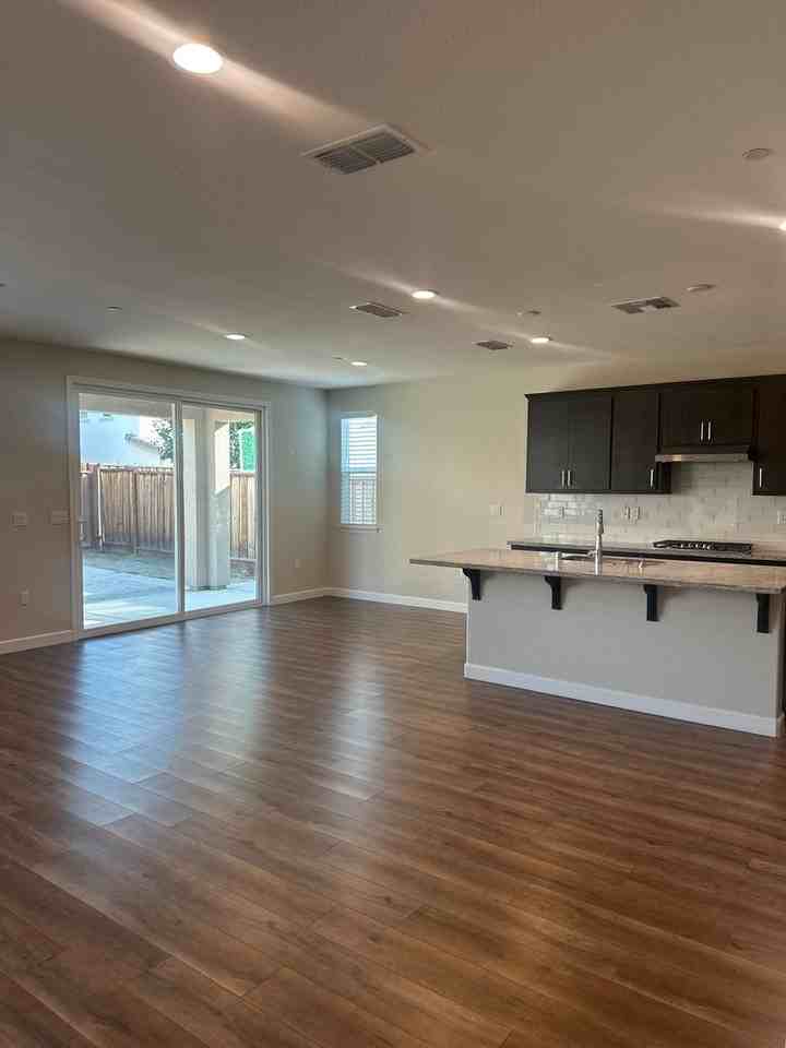 1141 Dominique Dr - Photo 3 of 37