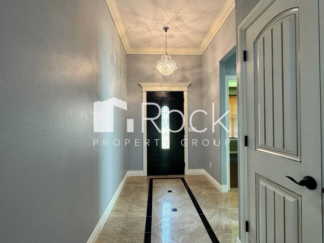 1609 Nw 21st St - Photo 2 of 38