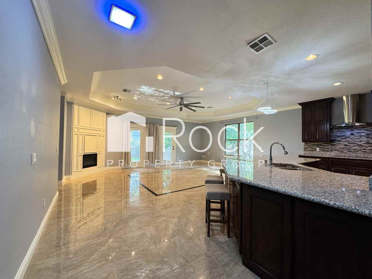 1609 Nw 21st St - Photo 5 of 38