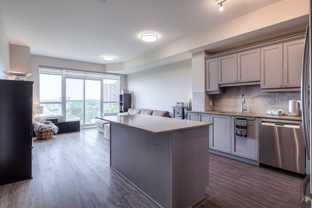 3865 Lake Shore Blvd W #904 - Photo 1 of 1