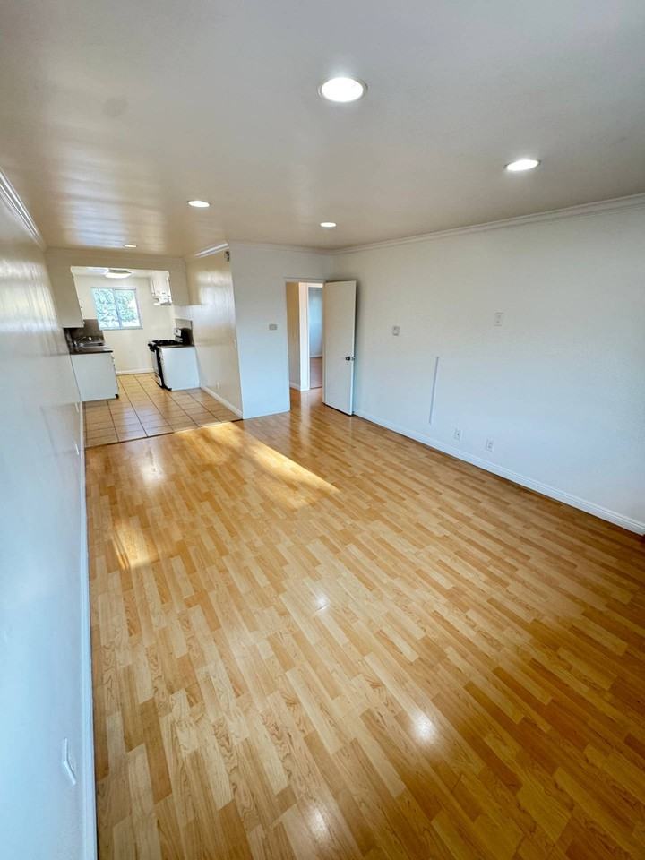 1332 E Broadway #5 - Photo 3 of 18