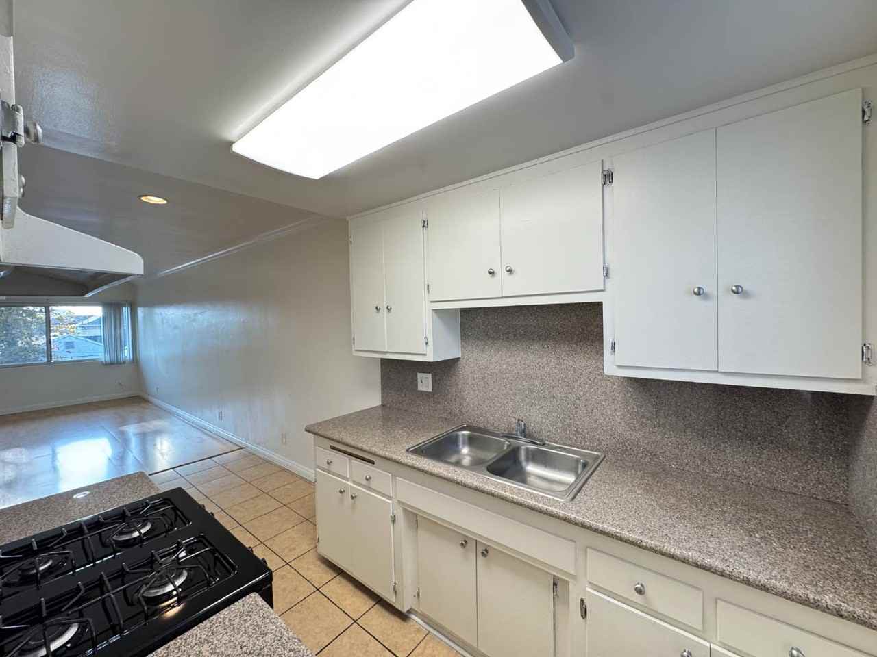 1332 E Broadway #5 - Photo 7 of 18