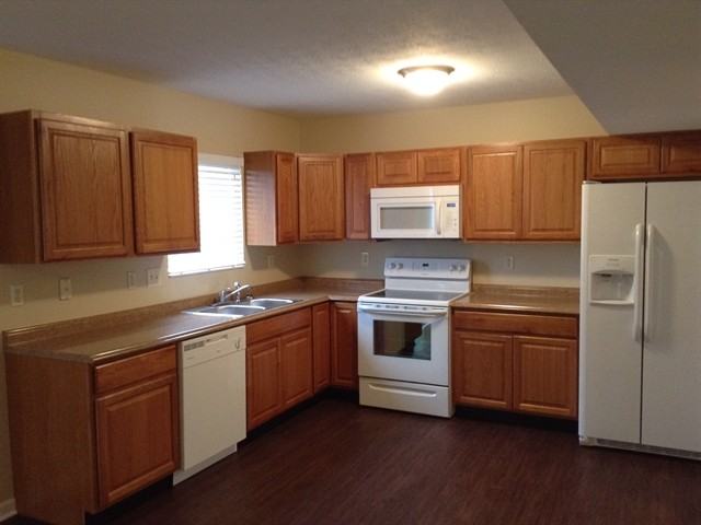 1240 Cynthiana Ct - Photo 3 of 12