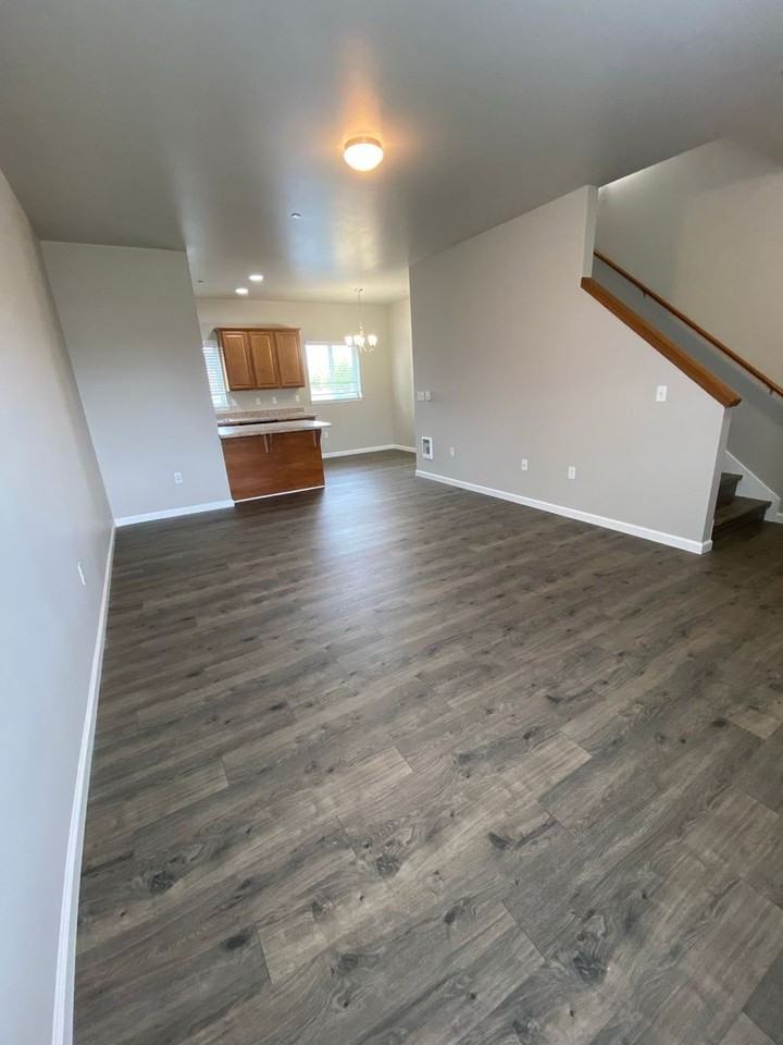 4026 S Pine St #4 - Photo 4 of 16
