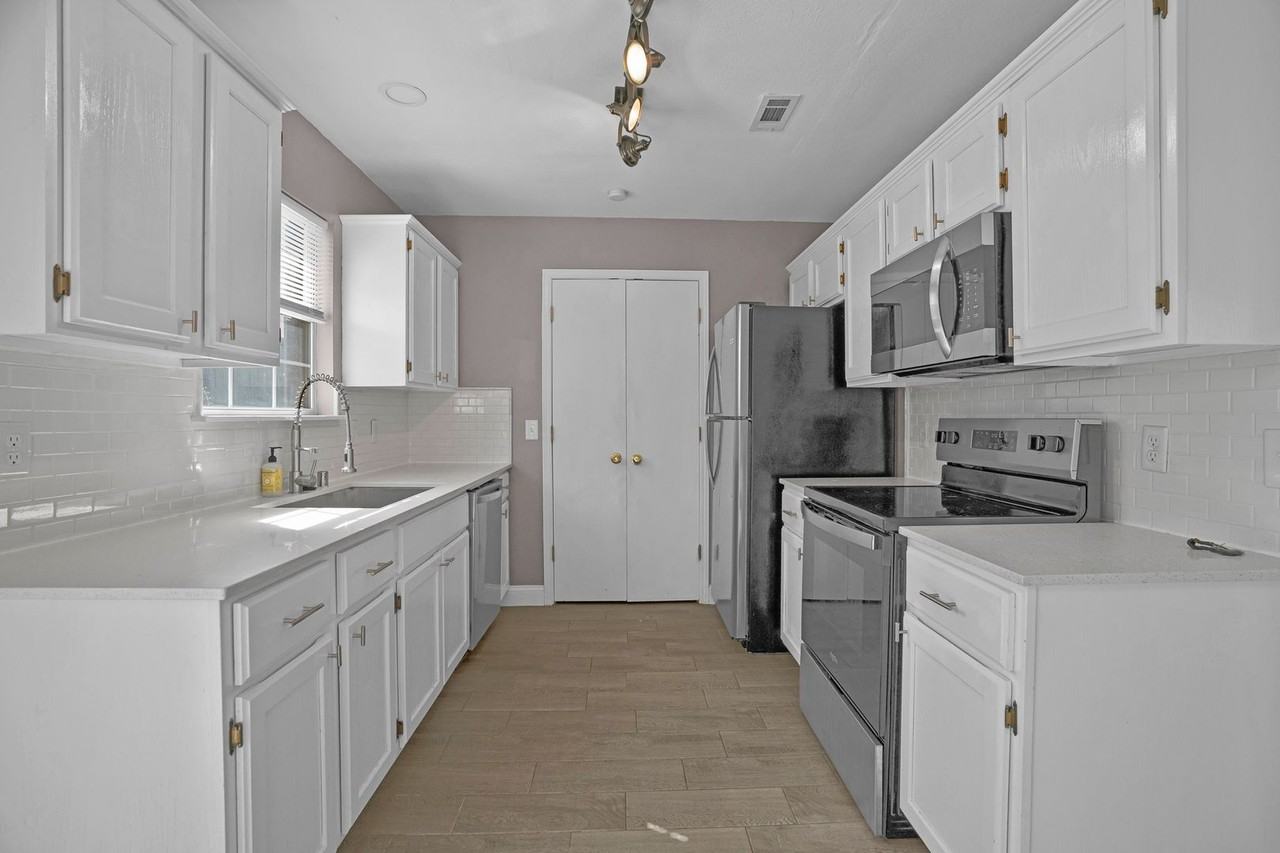 2402 N Jeremiah Pl - Photo 6 of 20