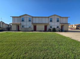 featured image of 3702 Hereford Ln #D