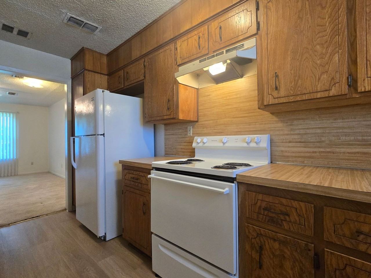 3702 Hereford Ln #D - Photo 5 of 18