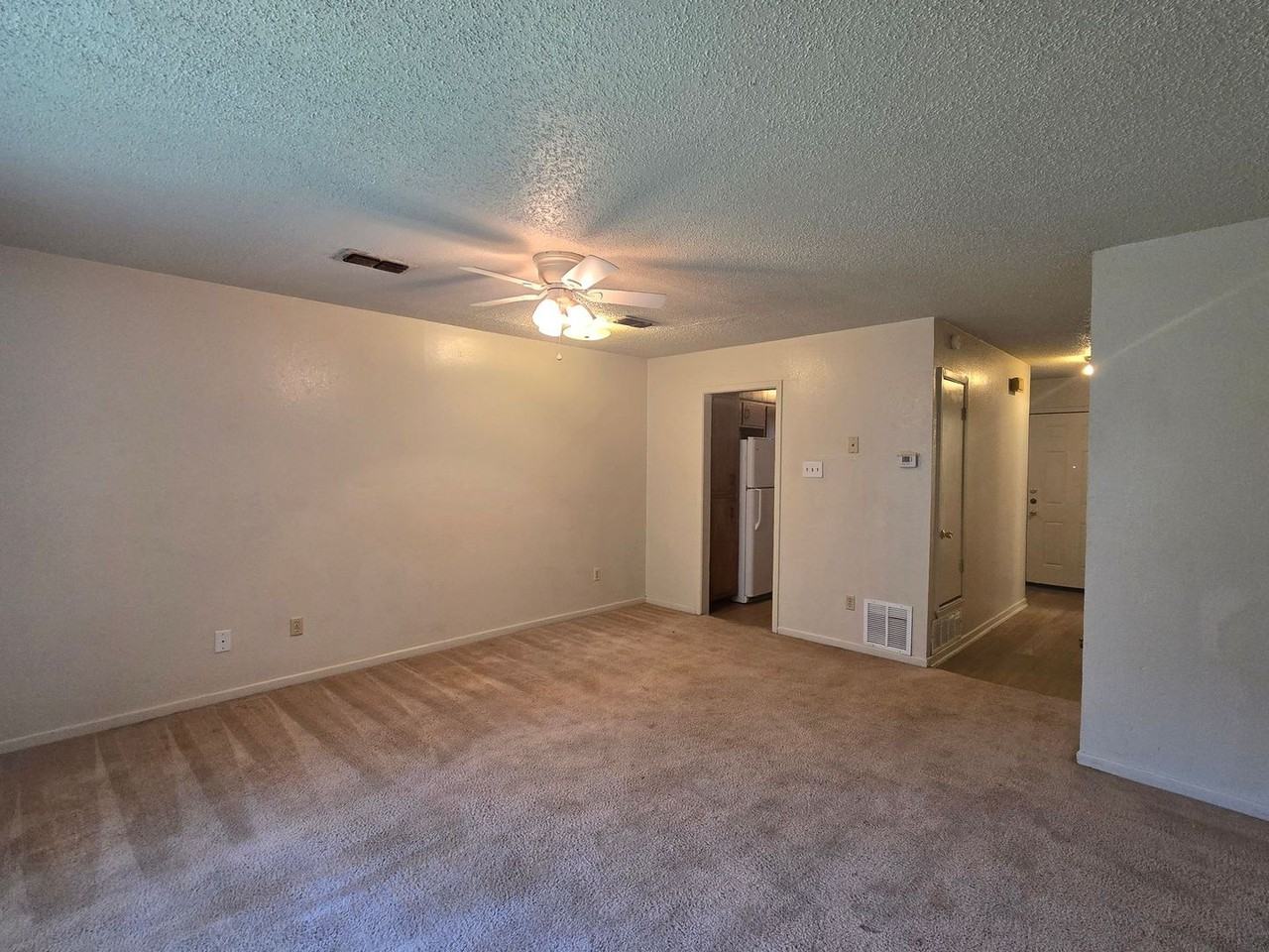 3702 Hereford Ln #D - Photo 6 of 18