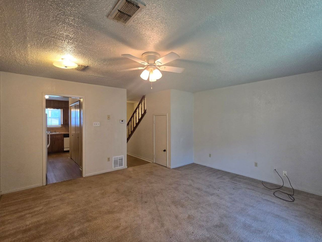 3702 Hereford Ln #D - Photo 7 of 18