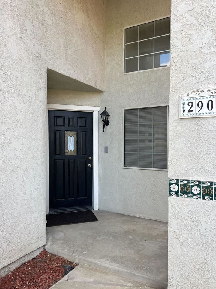 2909 Woodglen Dr - Photo 3 of 9