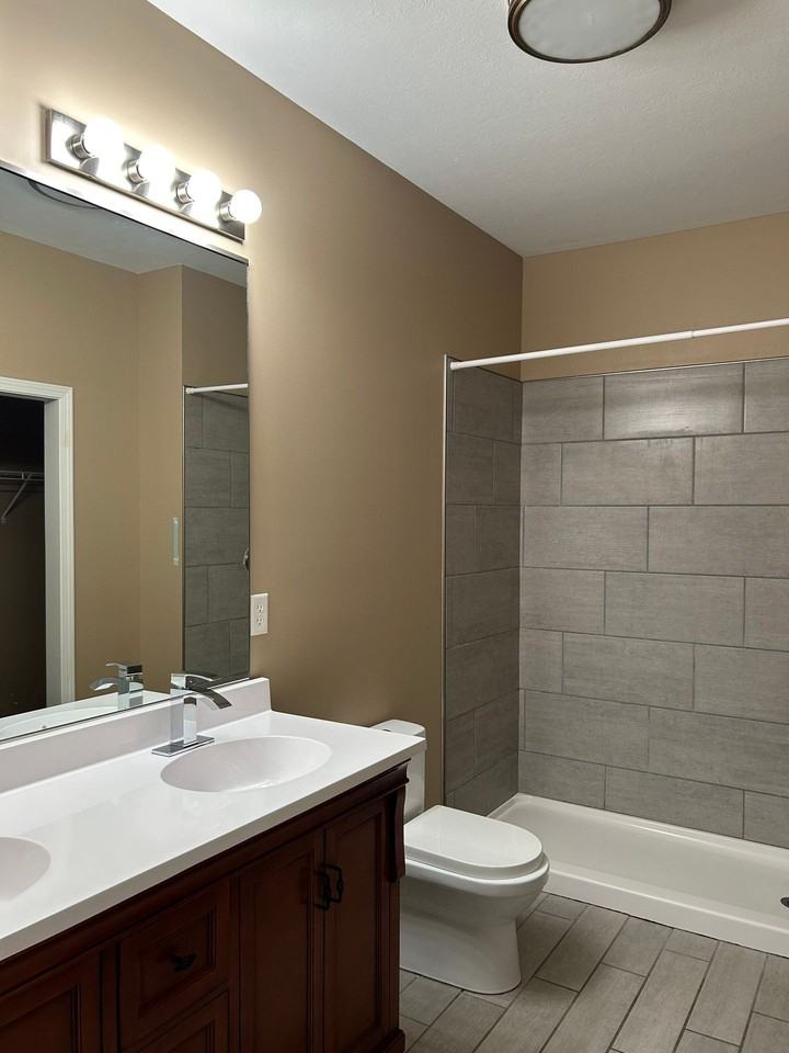 3051 Bluster Ct - Photo 7 of 47