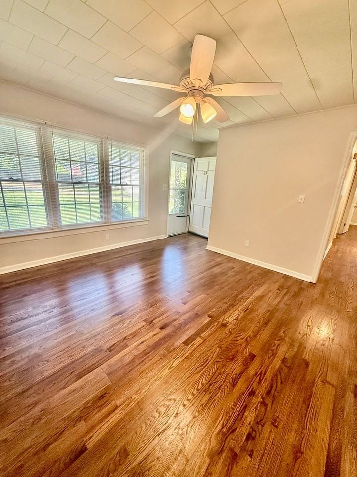 102 Whitehead Ter E - Photo 2 of 19