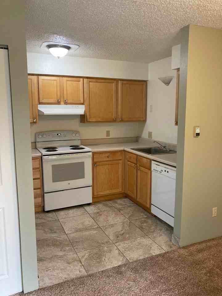 Regency II Apartments - Photo 2 of 46